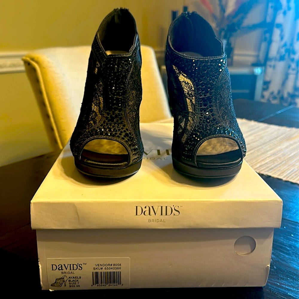 David’s Bridal, Size: 7, Black